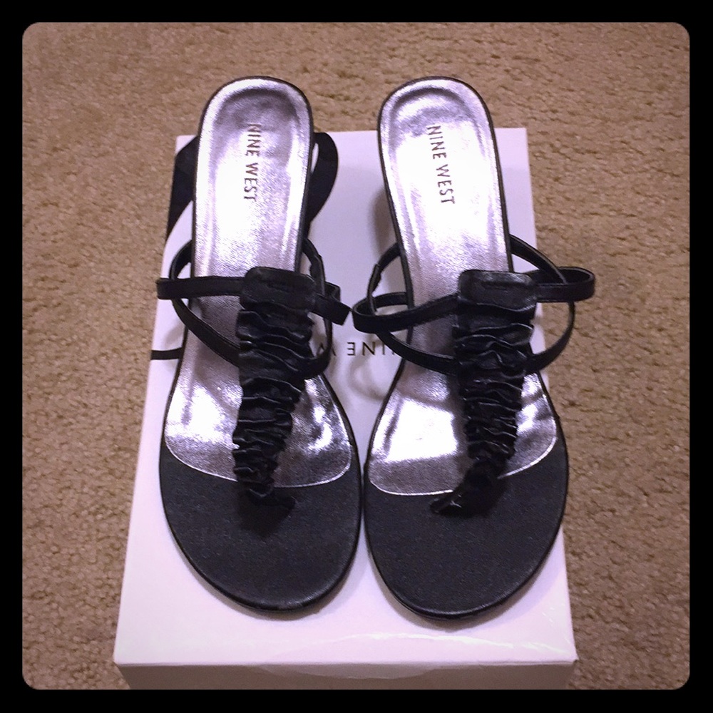Nine West black Fidal sandal